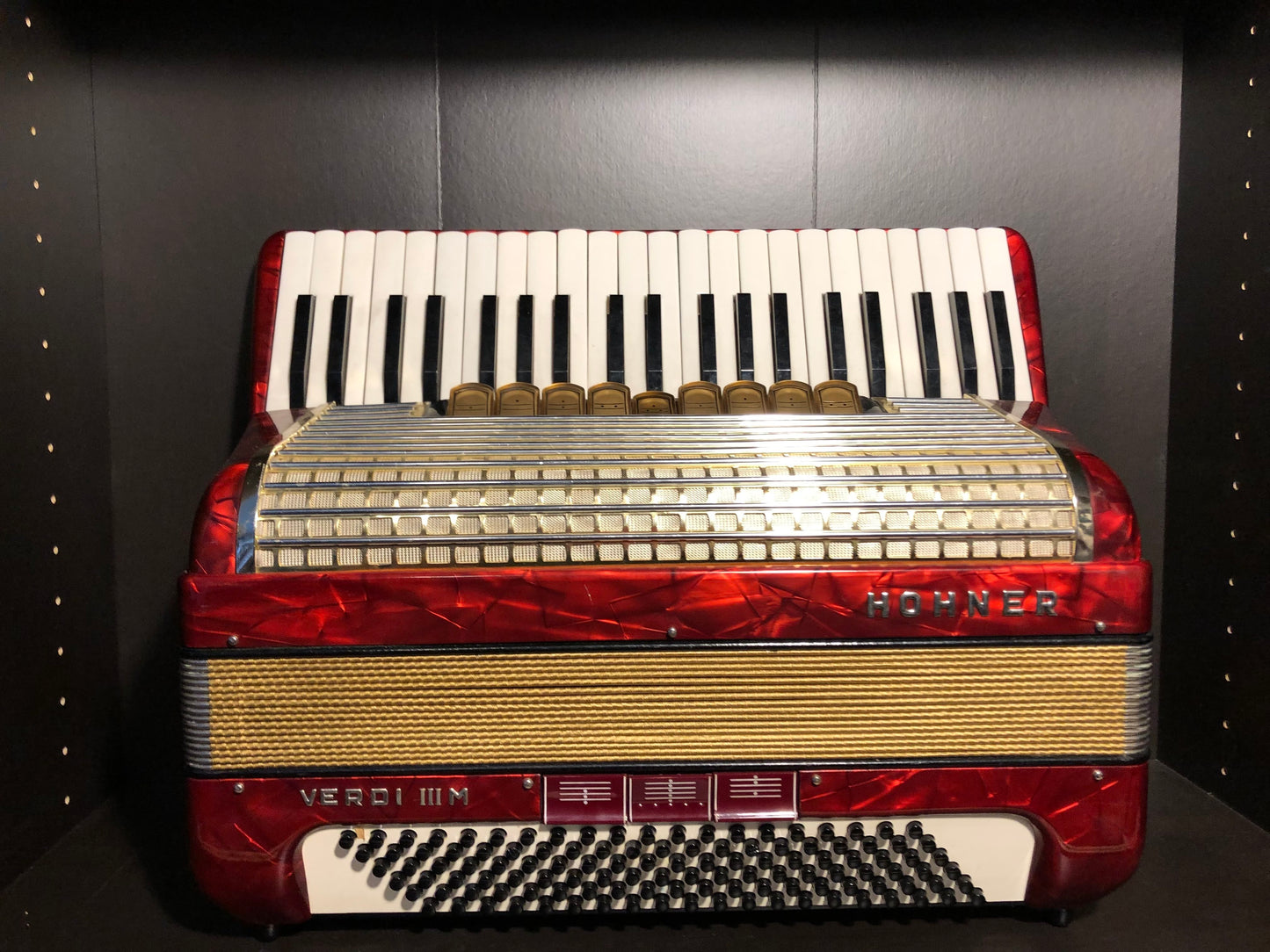 Akkordeon Hohner Verdi III M 120 Bass 9 Register Rot Gold