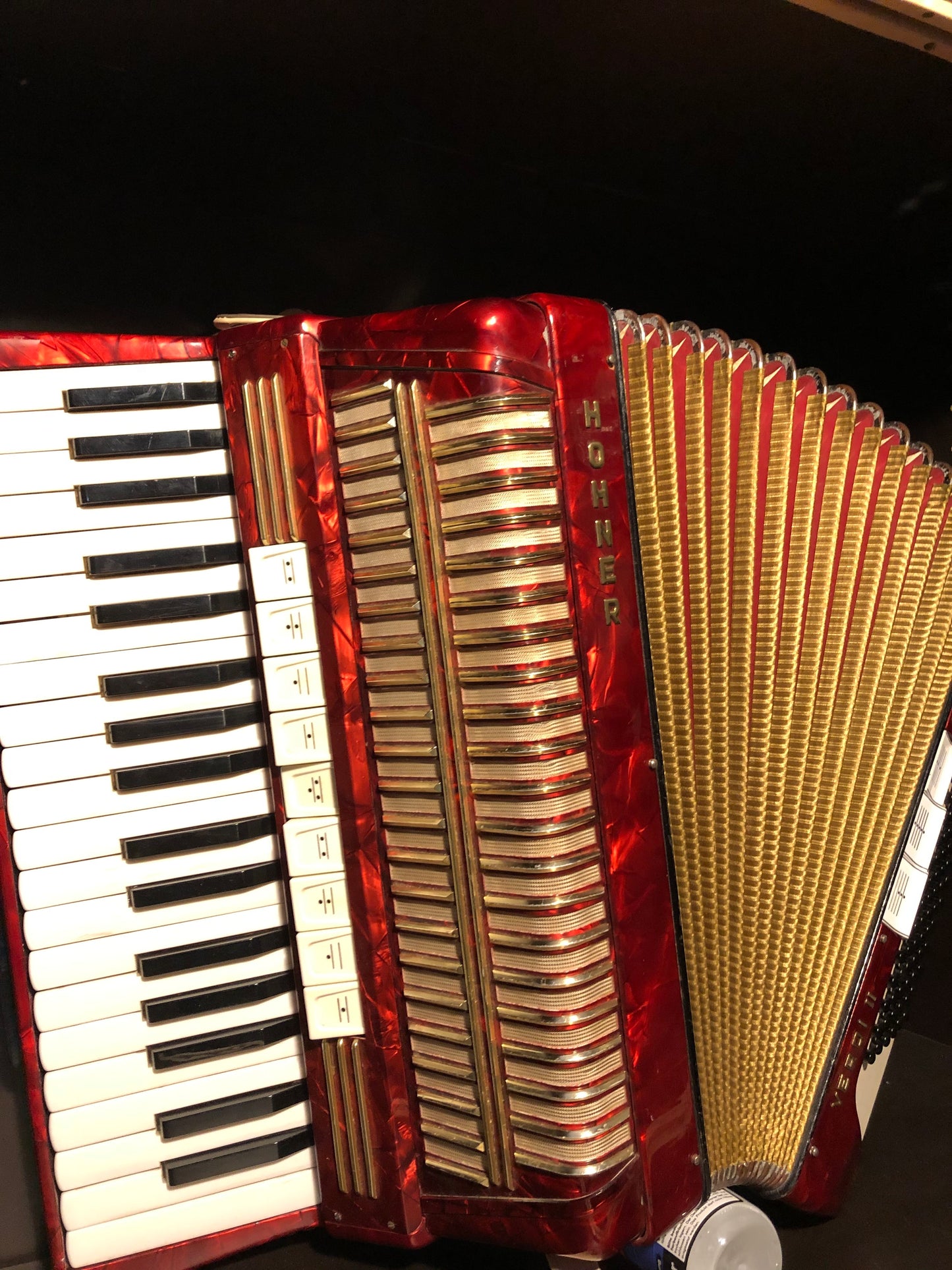 Akkordeon Hohner Verdi II 96 Bass - Rot Gold