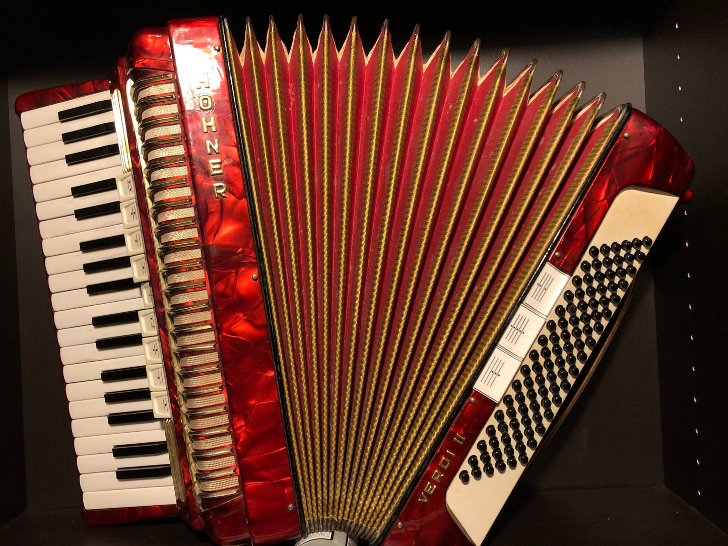 Akkordeon Hohner Verdi II 96 Bass - Rot Gold
