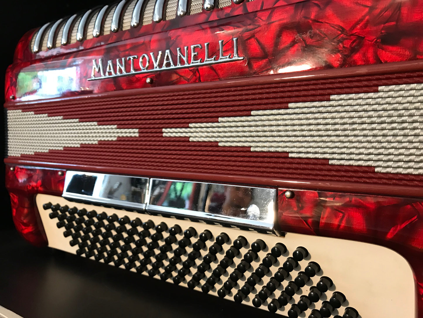 Accordion Mantovanelli Accordion Red 120 Bass 7 Register Ready to Play