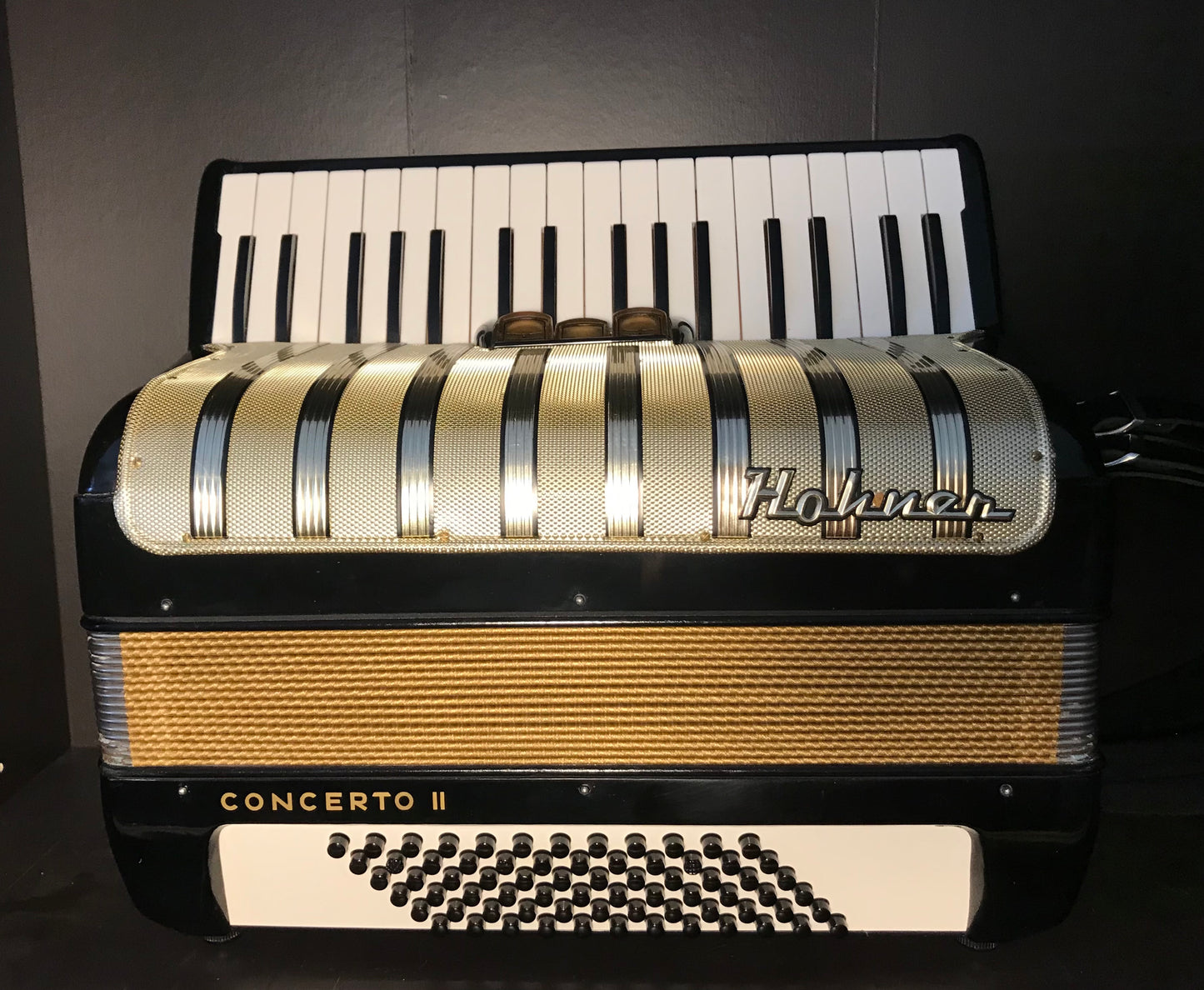 Akkordeon Hohner Concerto II 72 Bass Spielbereit