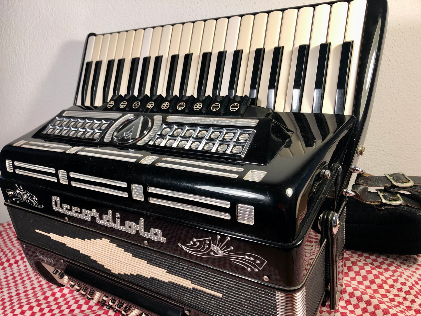Akkordeon Accordiola 120 Bass 9 Register Schwarz Piano Super Italien