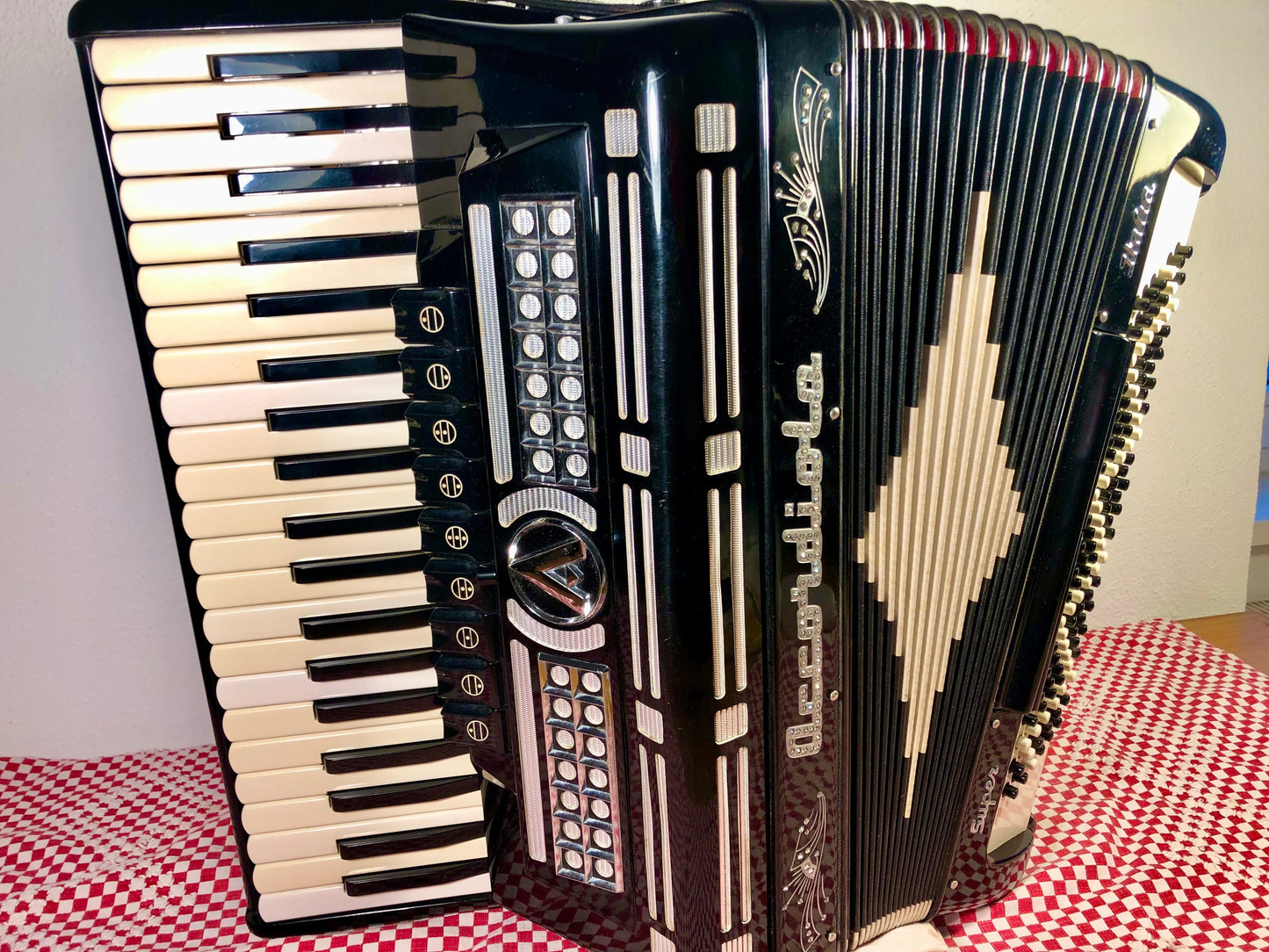 Akkordeon Accordiola 120 Bass 9 Register Schwarz Piano Super Italien