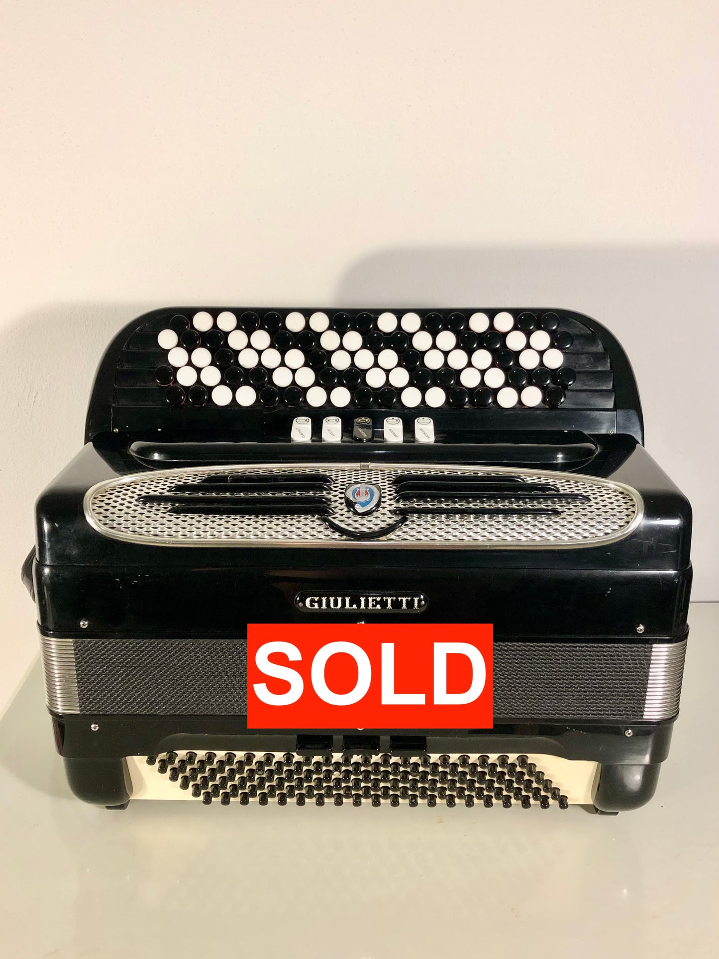 SOLD - Akkordeon Giulietti 120 Bass G52C Knopfakkordeon