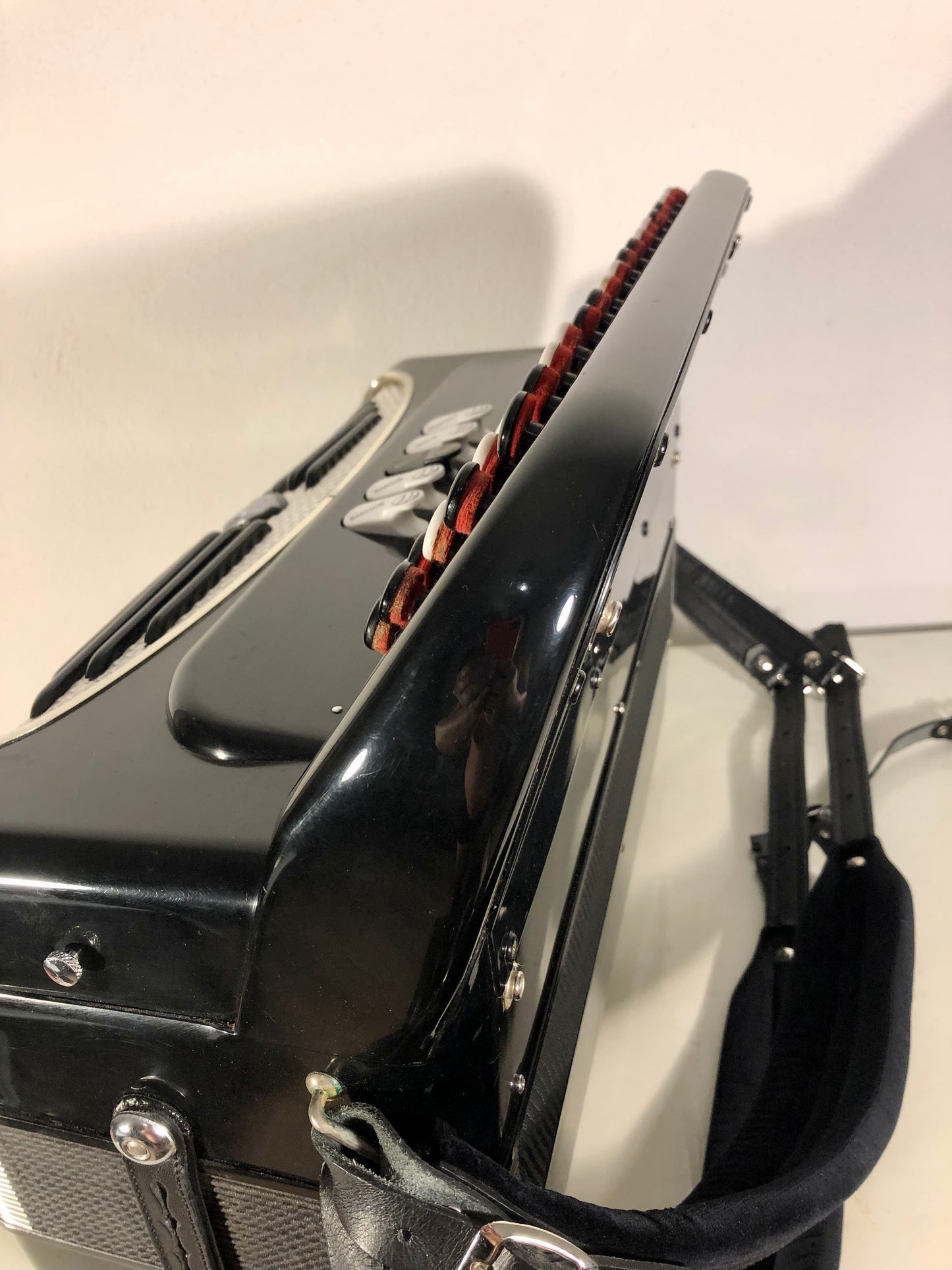 SOLD - Akkordeon Giulietti 120 Bass G52C Knopfakkordeon