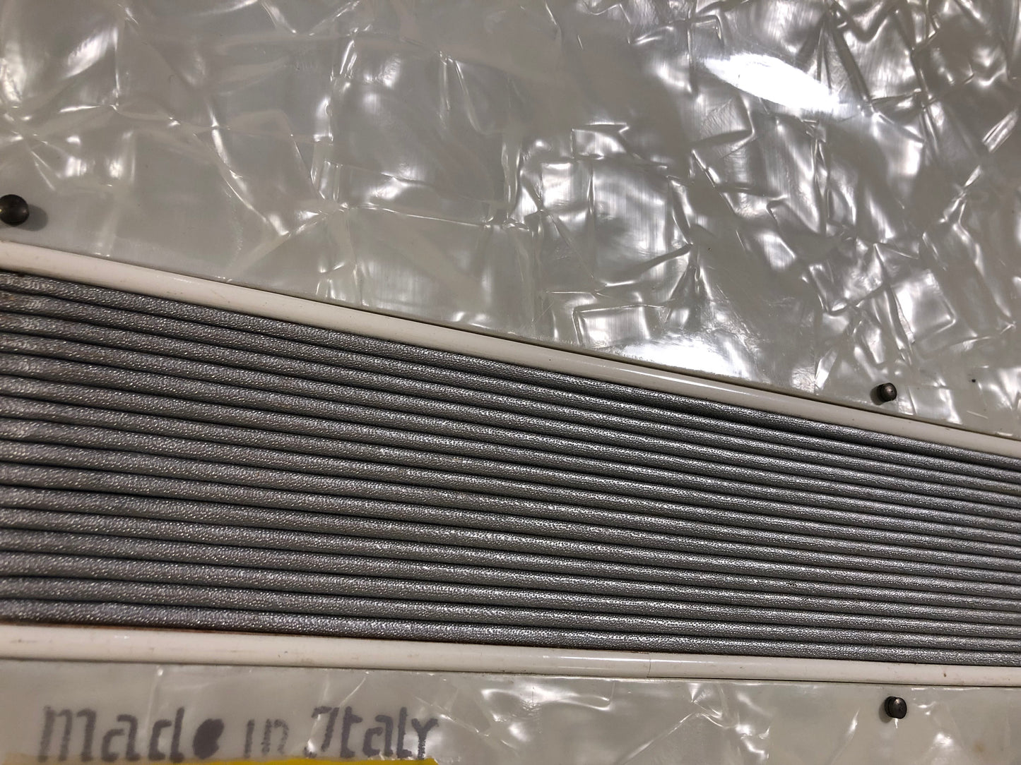 Akkordeon Victorini Castelfidardo Weiß 120 bass 3 Register Italien Leichtgewiche