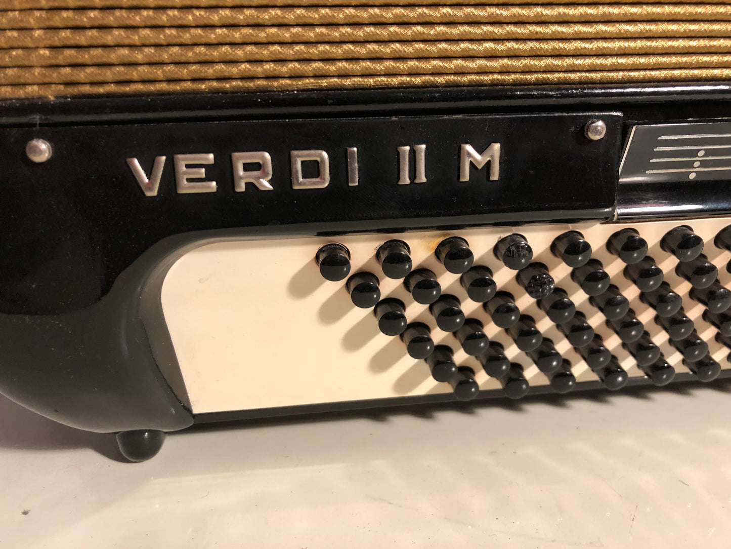 Akkordeon Hohner Verdi II M 96 Bässe 9 Register Schwarz Gold - Costa Instruments