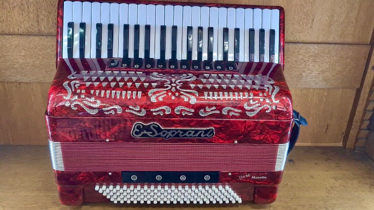 E-Soprani Akkordeon 120 Bässe Rot mit Koffer