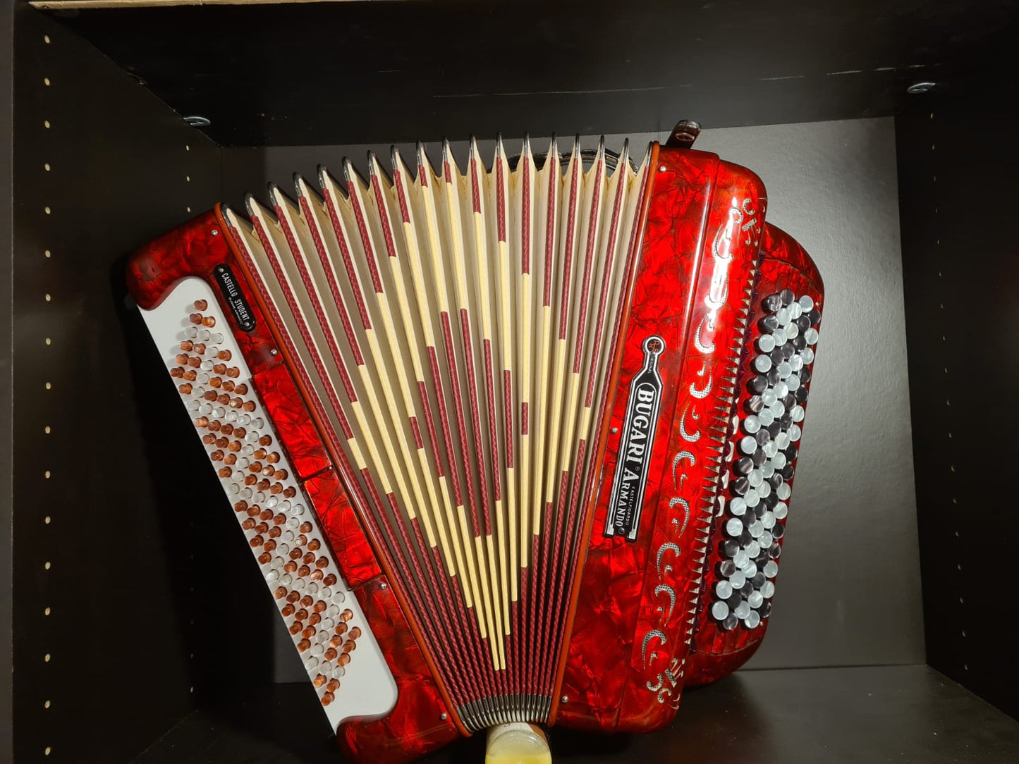 SOLD-Akkordeon Bugari Armando 5 Register 2 Bassregister Knopfakkordeon Castelo - Costa Instruments