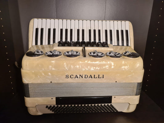 SCANDALLI AKKORDEON 120 bass Italien Weiss Profi Modell Gebraucht mit Garantie