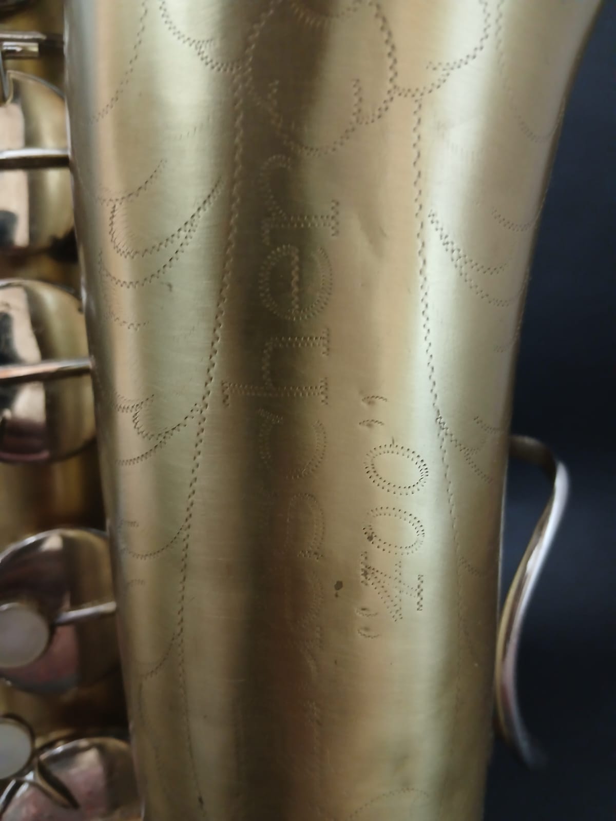 Buescher 400 Tenorsaxophon Saxofon Tenor Vintage gebürstet Gold mit Koffer und Garantie