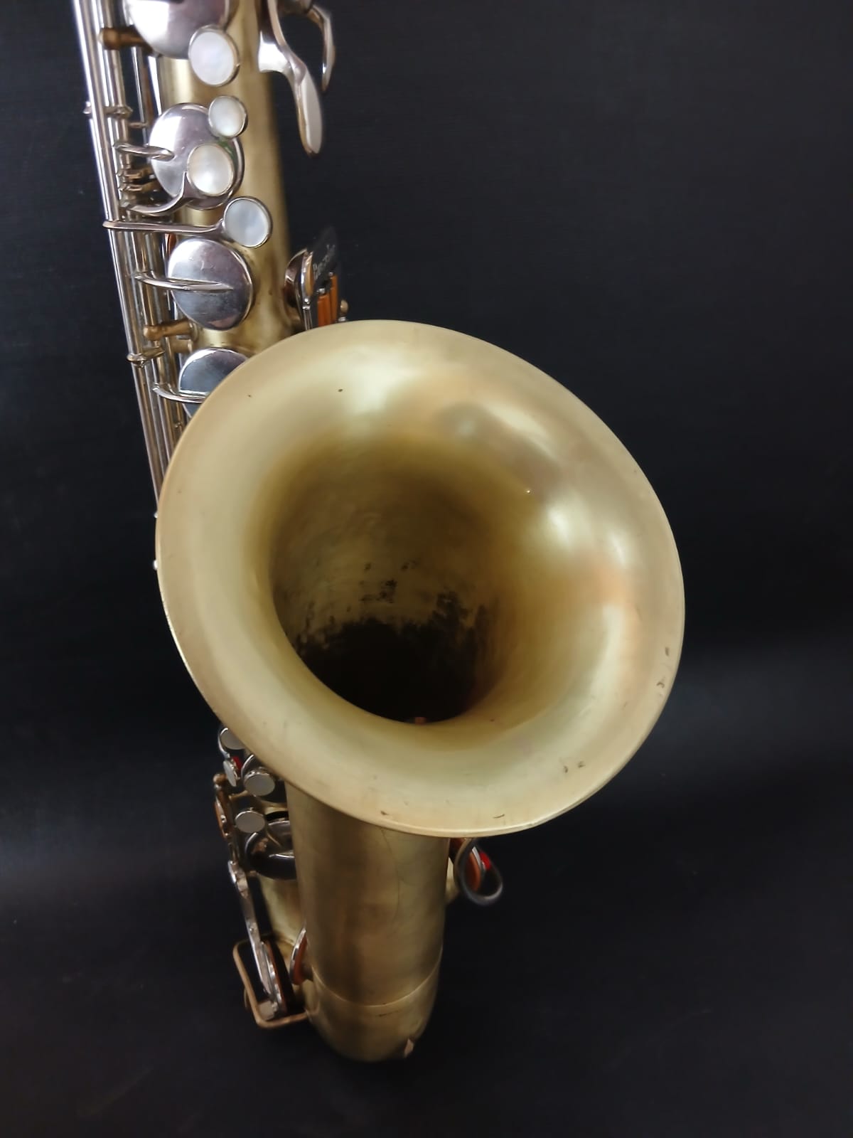 Buescher 400 Tenorsaxophon Saxofon Tenor Vintage gebürstet Gold mit Koffer und Garantie