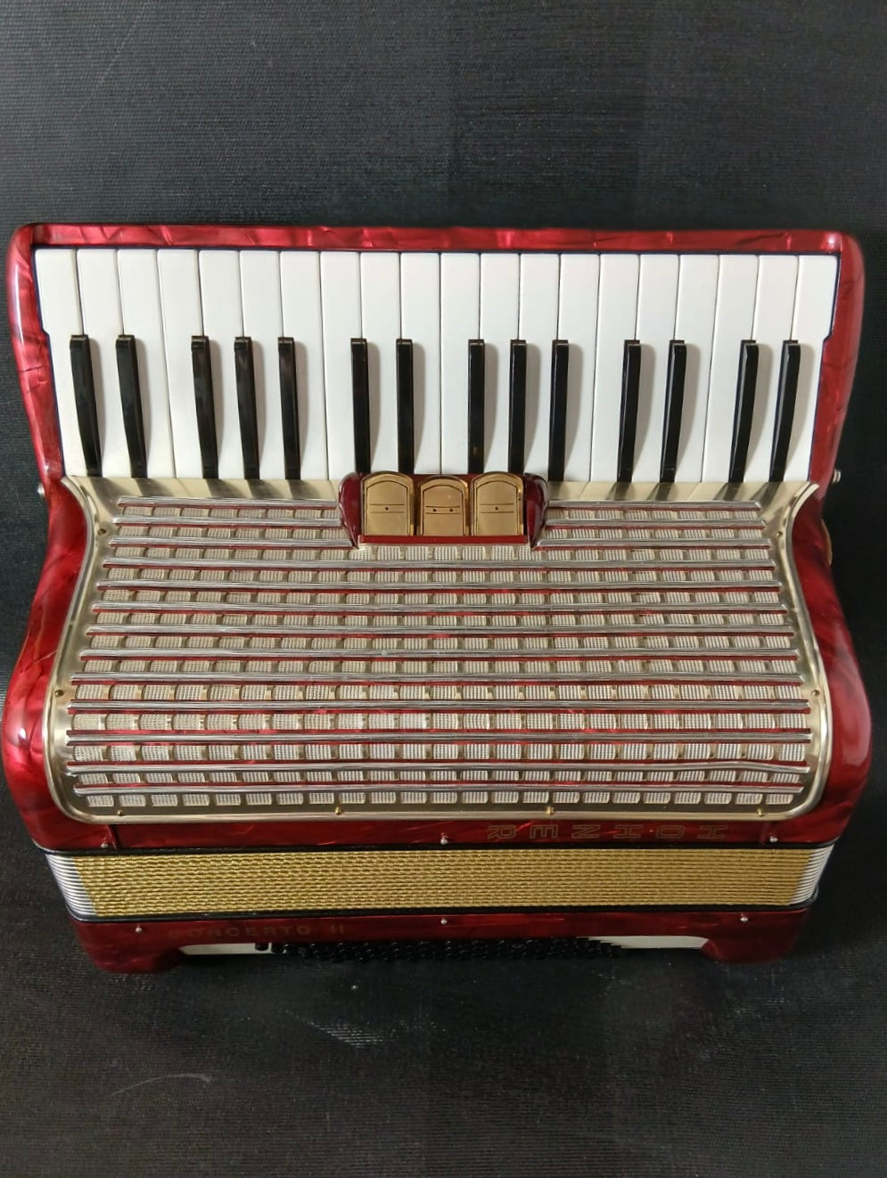 Akkordeon Hohner Concerto II Rot mit Garantie