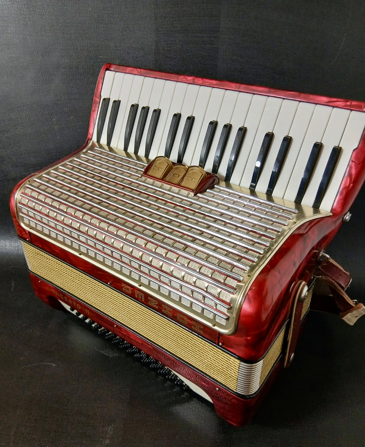 Akkordeon Hohner Concerto II Costa Music Instruments