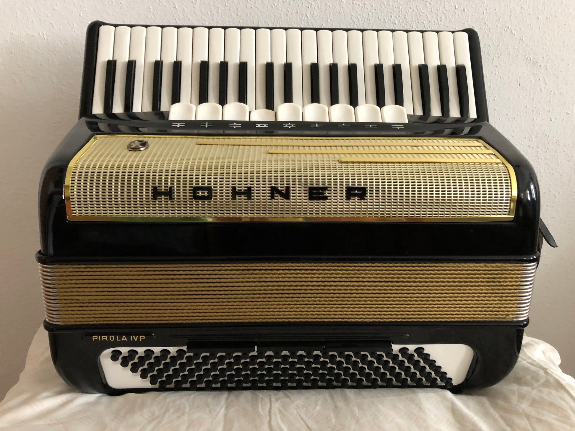 Akkordeon Hohner Pirola IVP Costa Music Instruments