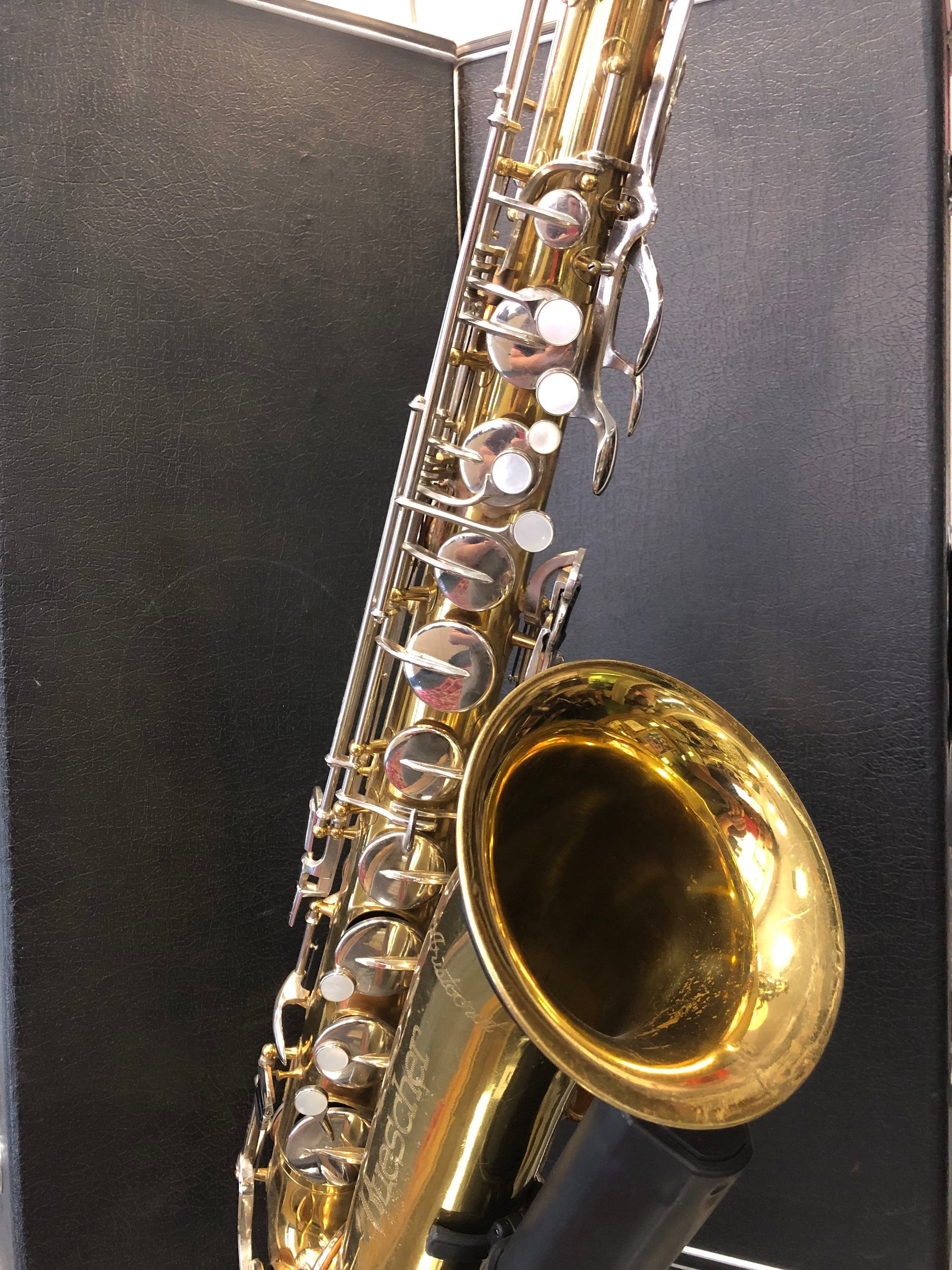 Costa Instruments Buescher Aristocrat Tenorsaxophon, US-amerikanisches Saxofon für Tenor, detailreiche Ansicht