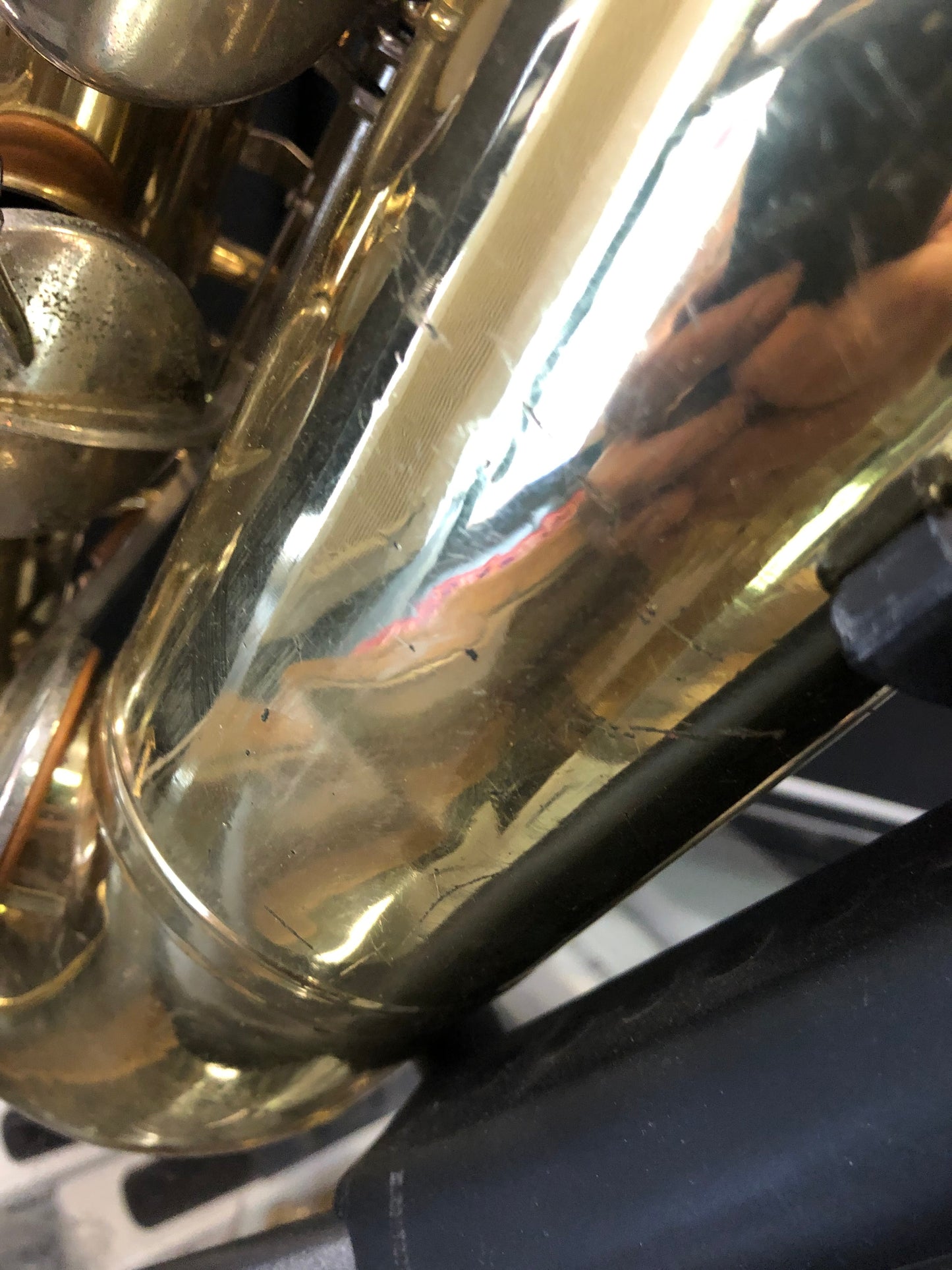 Costa Instruments Buescher 400 Tenorsaxophon, US-Model, detailreiche Ansicht des tenor Saxophons