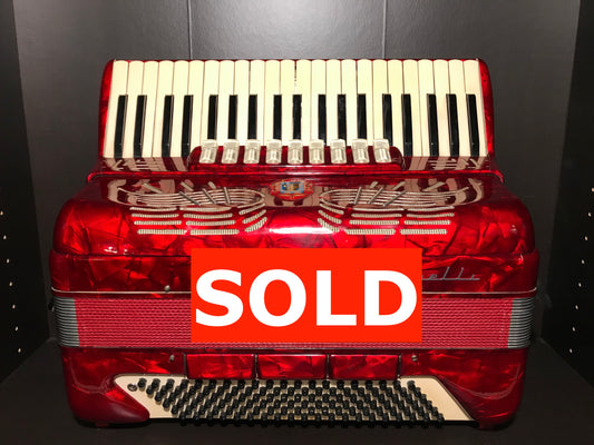 SOLD- Serenelli Akkordeon Rot 120 Bass 9 Register Spielbereit Made in Italy