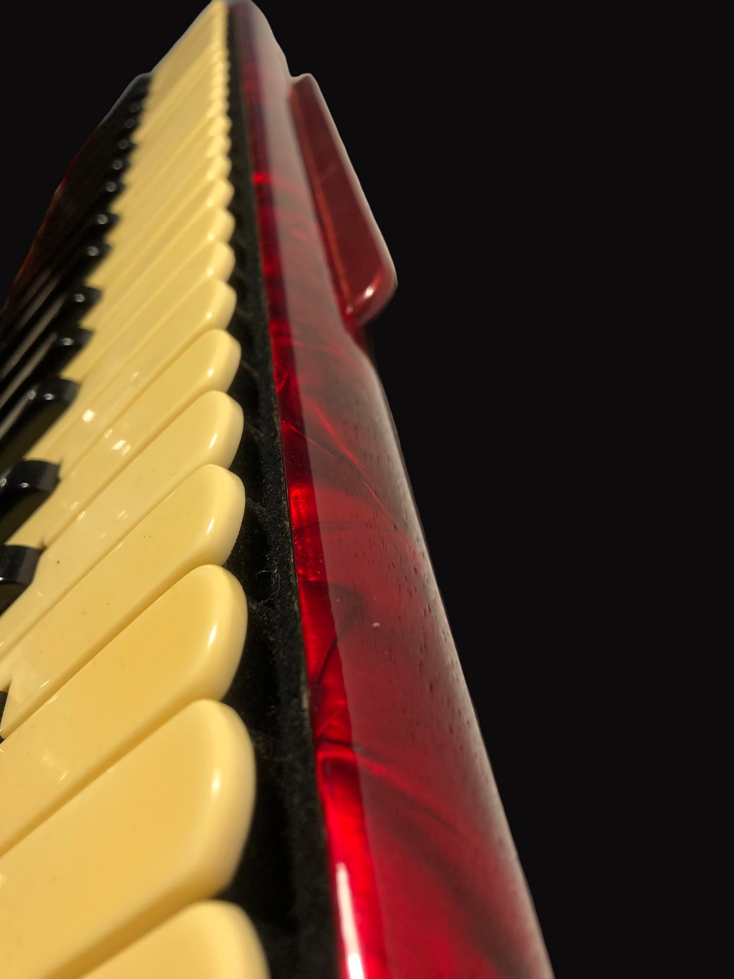 Scandalli Brevetto 120 Bässe 9 Register Rot mit Saxophonklappen spielbereit