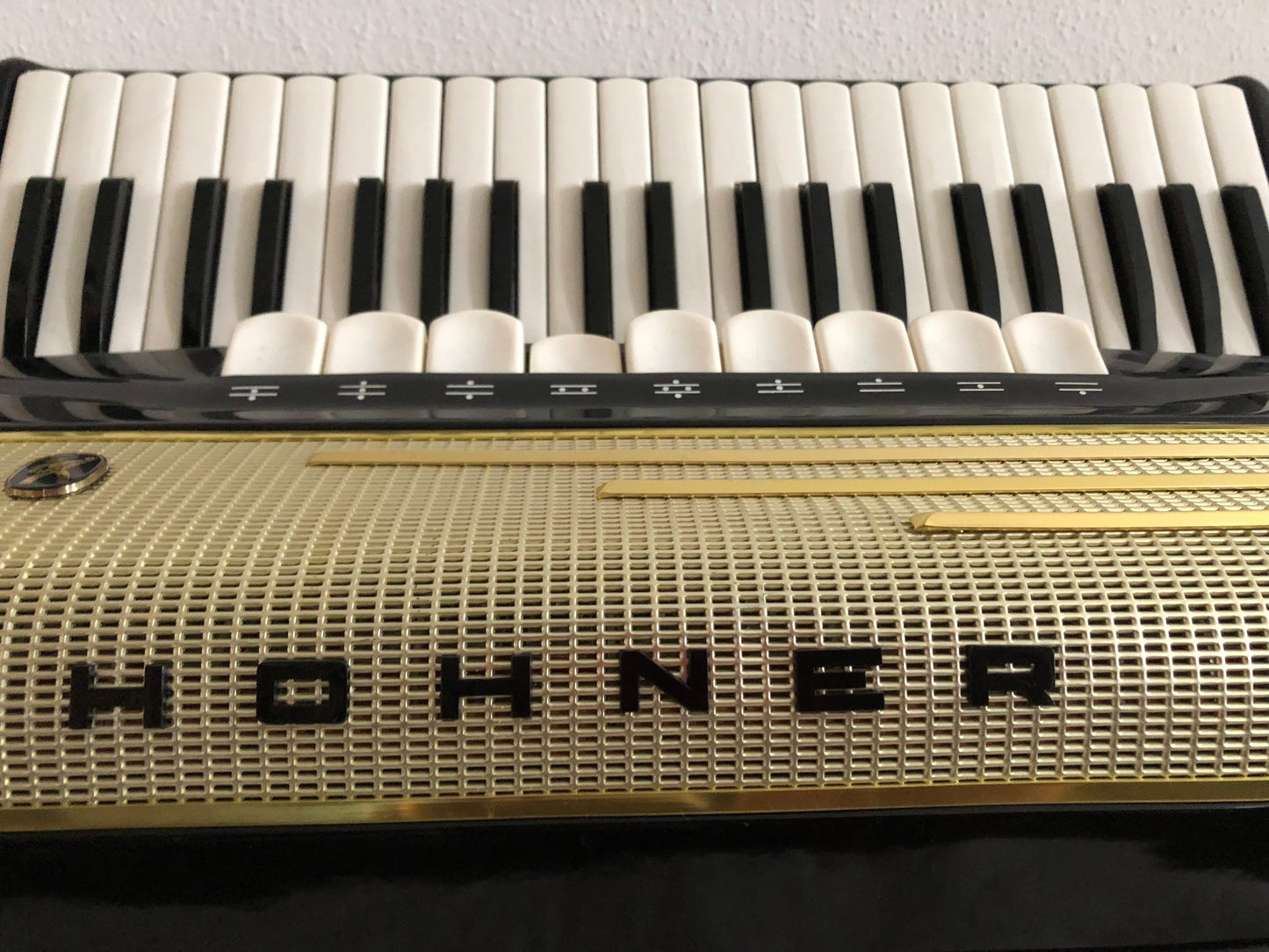 SOLD-Akkordeon Hohner Pirola IVP 120 Bass 9 Register - überholt - Costa Instruments