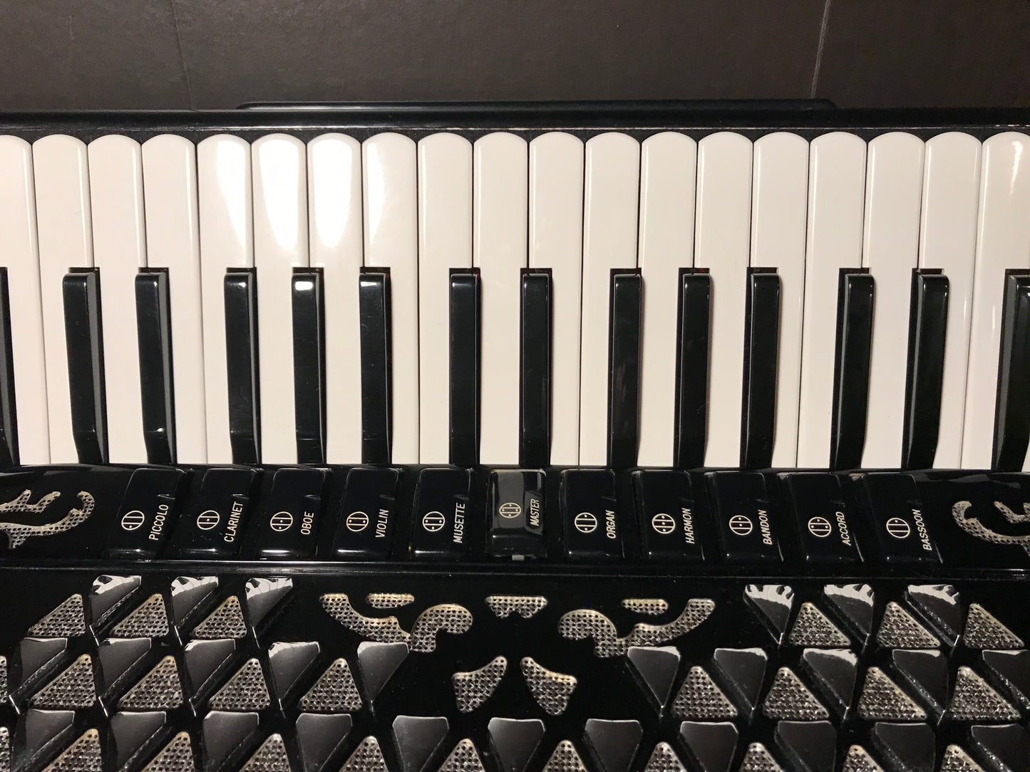 Akkordeon Brandoni 120 Bass 4+5 Piccolo 11 Register Professional Castelfidardo Gebraucht mit Garantie