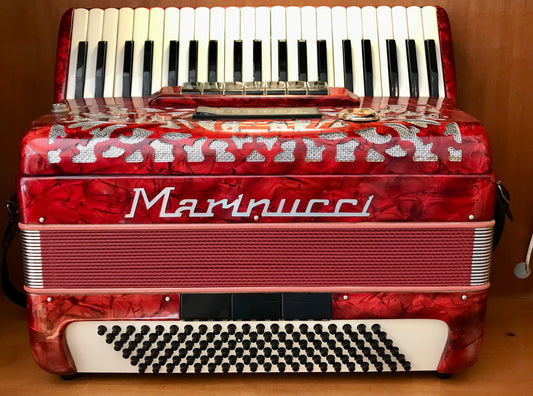 Accordion Marinucci Red 120 Basses 7 Registers Ready to Play