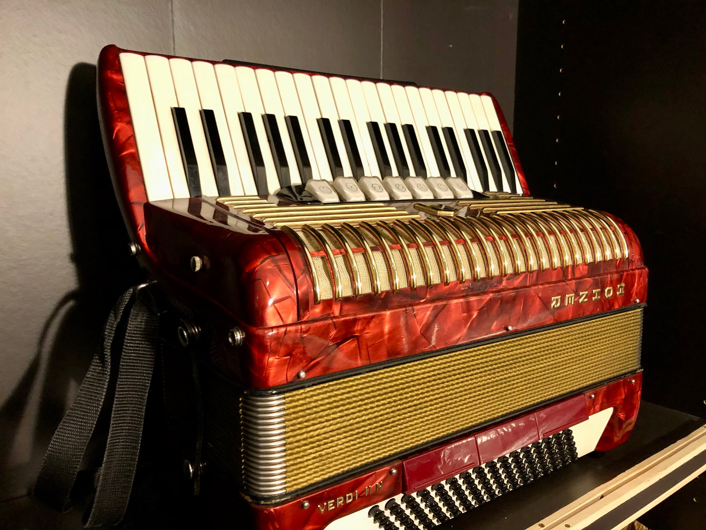 Akkordeon Hohner Verdi II N 96 bass gold Rot 7 Diskantregister 3 Bassregister