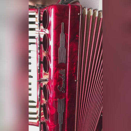 SOLD-Scandalli Brevetto 120 Bässe 9 Register Rot mit Saxophonklappen spielbereit